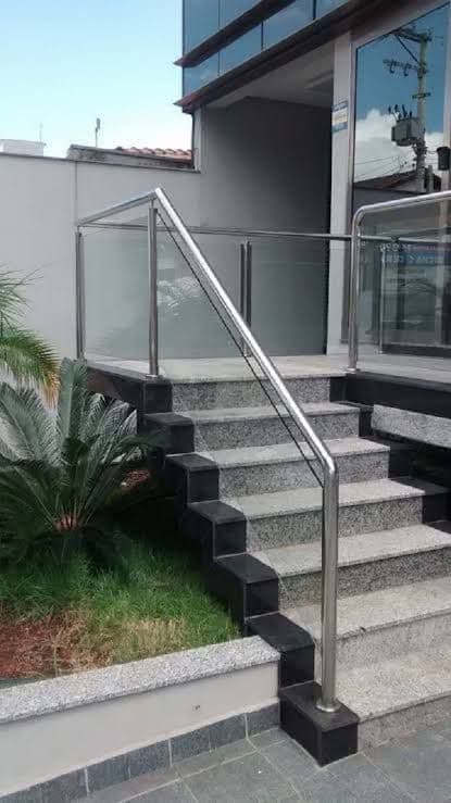 Corrimão em aço inox para escada comercial