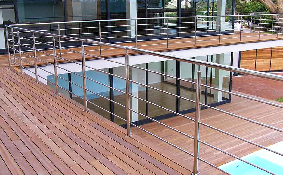 Guarda corpo em aço inox para piscina